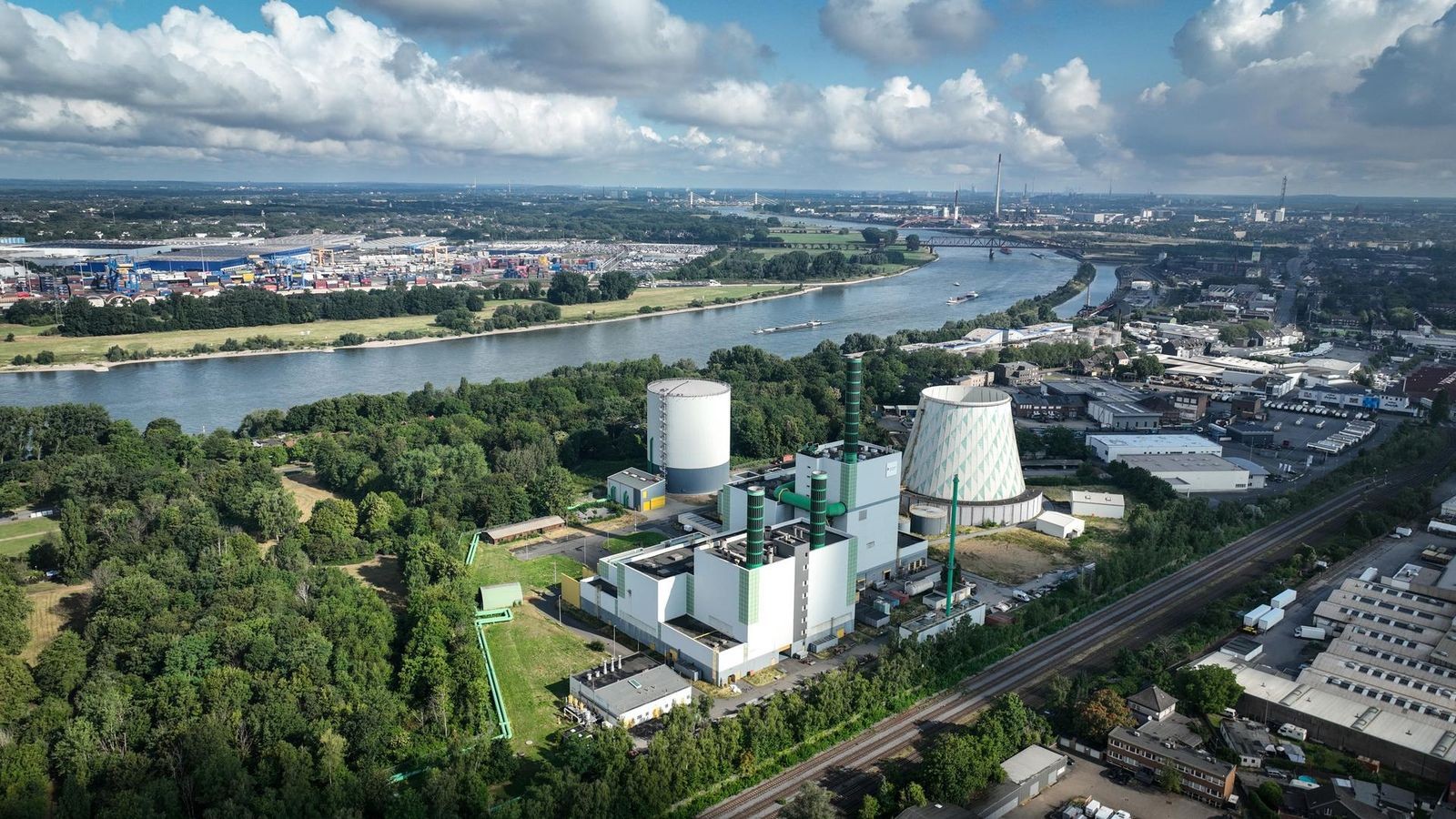 Grüne Energie für Duisburg: Stadtwerke investieren 200 Millionen
