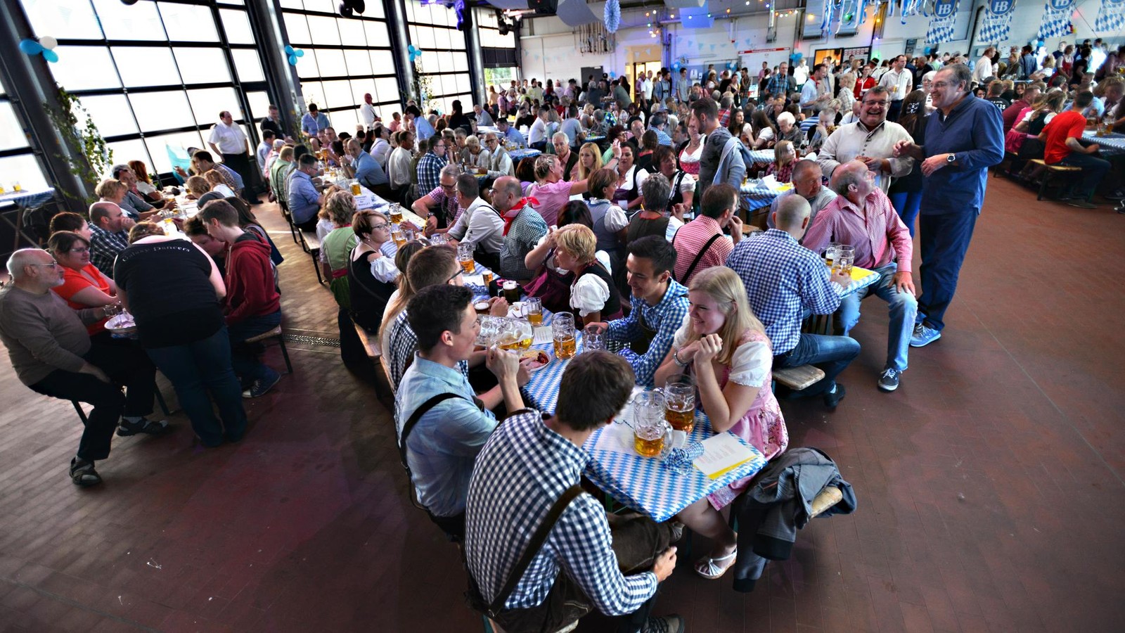 Löschzug lädt zur Gaudi in der Feuerwache