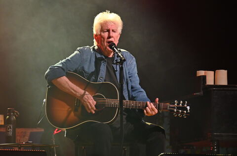Sternenstaub über Stuttgart: Folk-Ikone Graham Nash in der Liederhalle - Kultur regional - Reutlinger General-Anzeiger