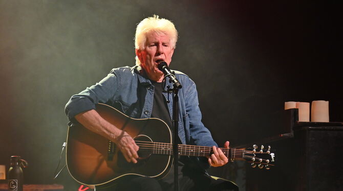 Zwischen Hippie-Seele und Superstarstatus: Graham Nash in der Stuttgarter Liederhalle.