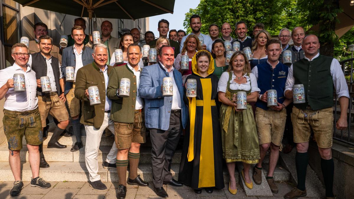Diese Menschen verdienen Millionen mit den Zelten