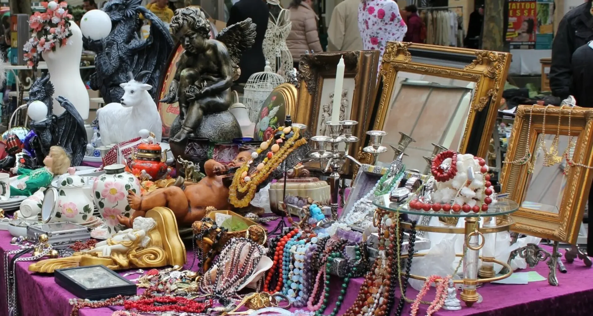 Der Fürther Grafflmarkt: Trödel und Trubel in der Altstadt