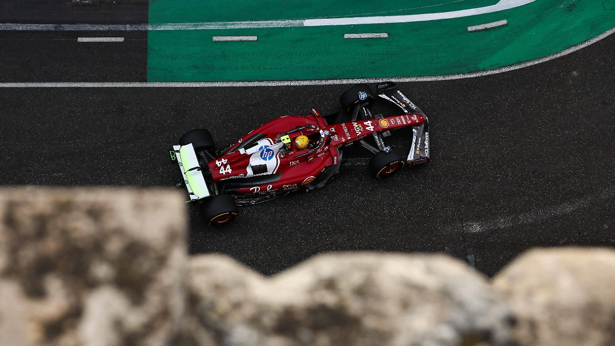 "Fortwährendes Desaster": Lewis Hamilton muss sich nach Ferrari-Ärger entschuldigen