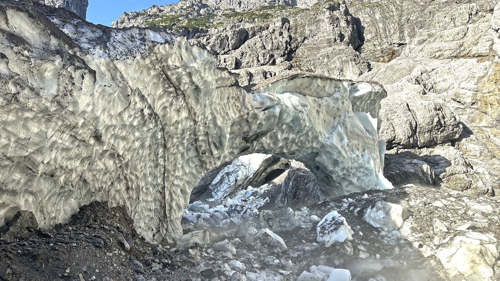 Betretung lebensgefährlich: Eiskapelle am Watzmann eingestürzt