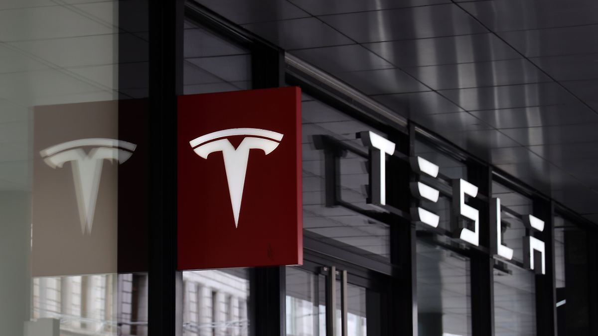 15-Jähriger starb bei Kollision: Tesla einigt sich außergerichtlich nach tödlichem Autopilot-Unfall