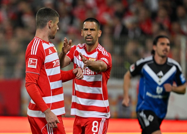 Rani Khedira (m.) organisiert das Union-Spiel.  | Foto: Soeren Stache/dpa