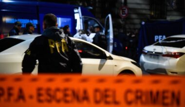 Proteste gegen Femizide nach brutalem Dreifachmord in Argentinien
