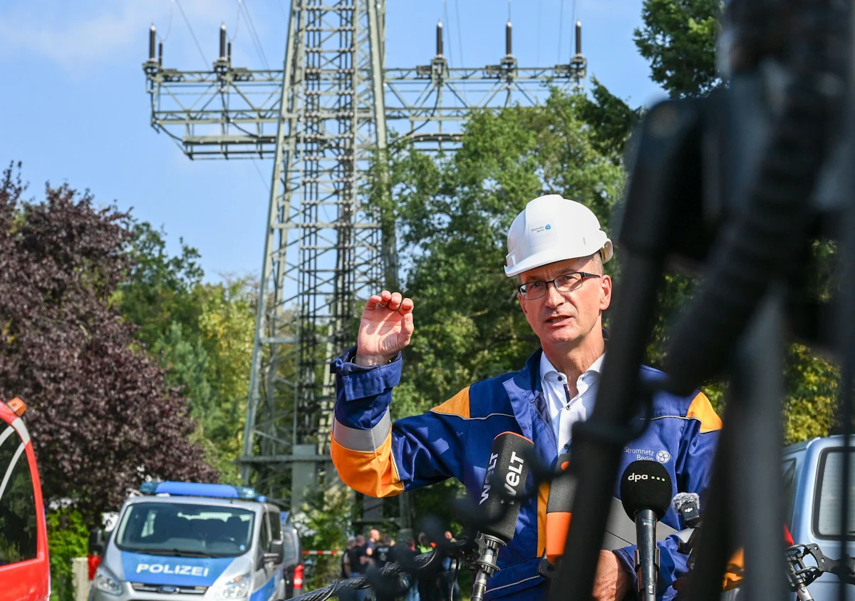 Stromausfall - Stromnetz Berlin: Noch rund 25.000 Haushalte ohne Strom - Politik