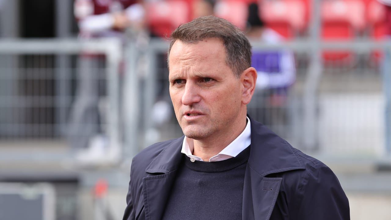 Videoschiedsrichter schweigt: Falsche Elfmeter-Entscheidung ärgert Nürnberg | Sport