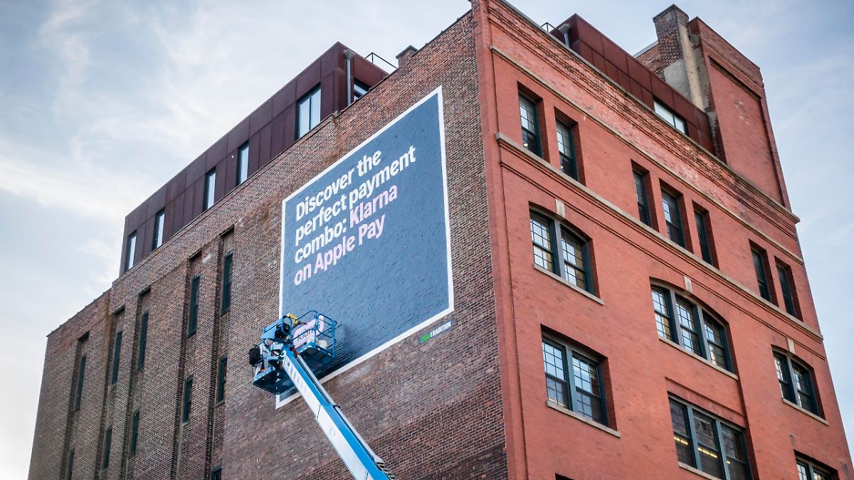 1,37 Milliarden Euro eingenommen: Klarna feiert erfolgreichen Börsengang