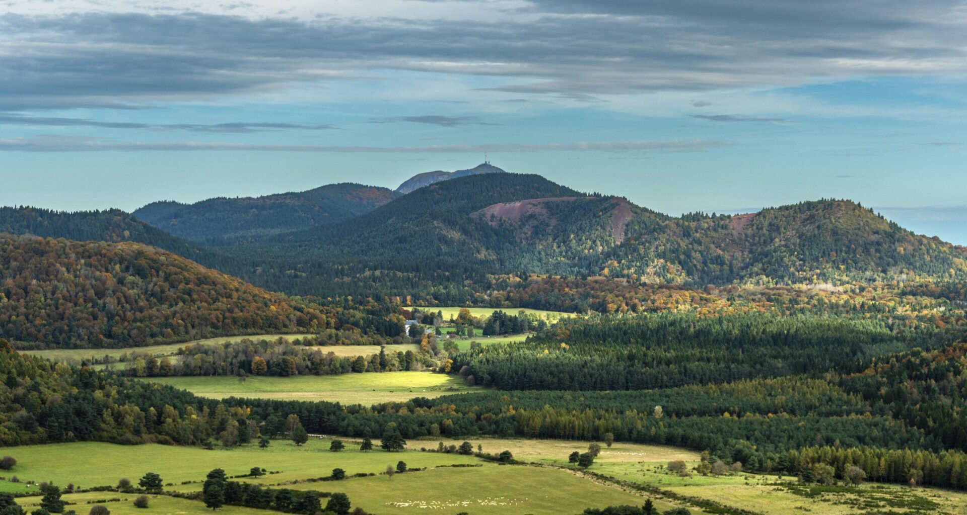 Der atemberaubende Naturpark „Parc Naturel Régional des Volcans d
