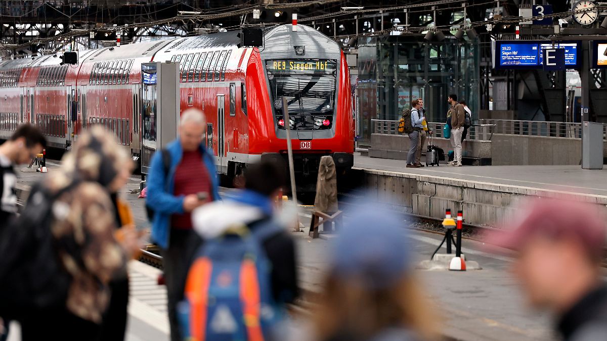 Ab 2027 neue Preisbildung: Deutschlandticket soll ab Januar 63 Euro kosten