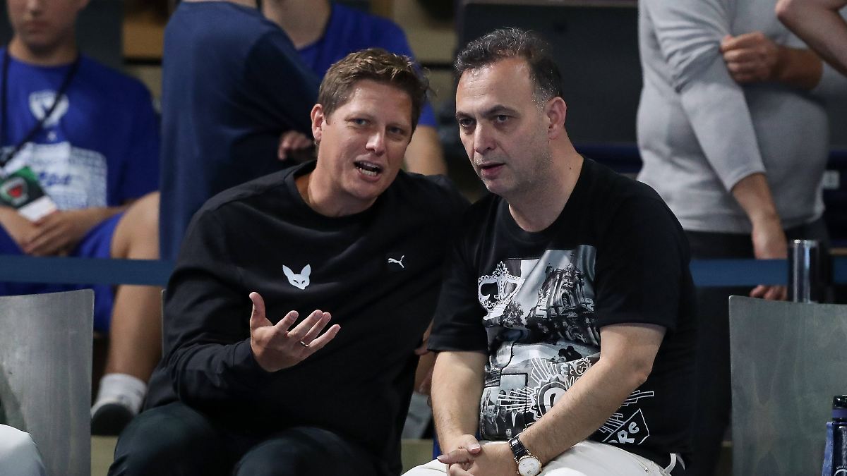 Klatsche nach Personal-Beben: Abreibung, Spott und Pfiffe für Handball-Meister Füchse Berlin
