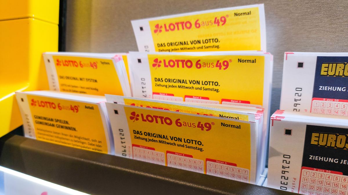 "Wie blöd kann man sein?": Lottospieler findet richtigen Tippschein nach sechs Monaten