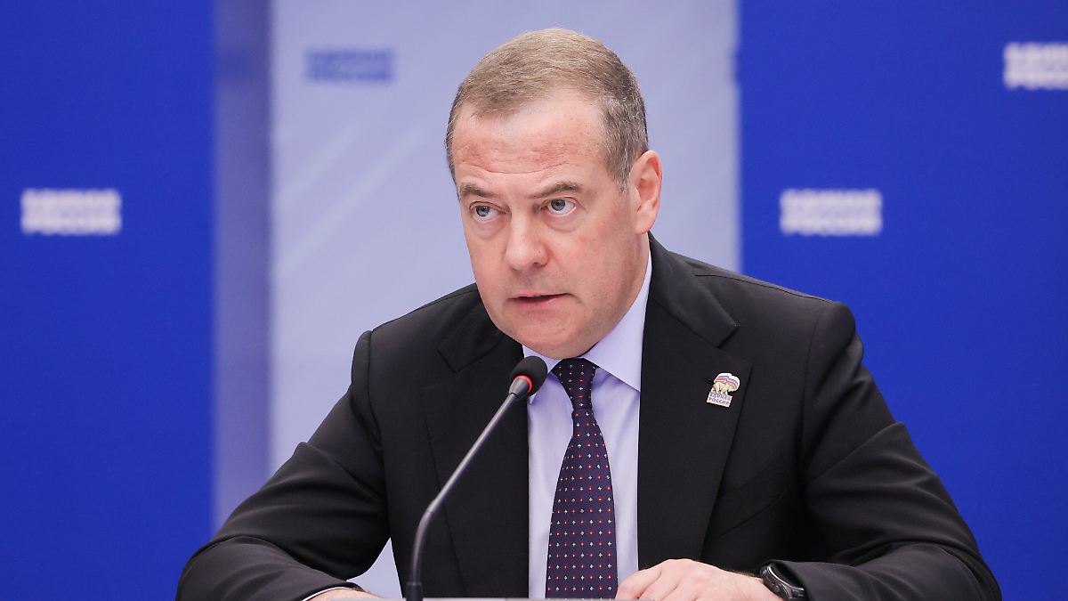 Ex-Kremlchef Medwedew sieht Russland nicht mehr an Friedensvertrag mit Finnland gebunden