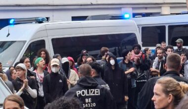 Beamter schlägt Person bei Palästina-Demo ins Gesicht - Berliner Polizei ermittelt