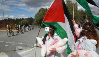 Radrennen verkürzt wegen Protest: Gaza-Demonstranten fällen Baum - erneut Chaos bei der Vuelta