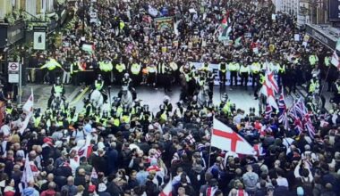 Zusammenstöße mit Polizei: Zehntausende folgen Demoaufruf von Rechtsextremen in London