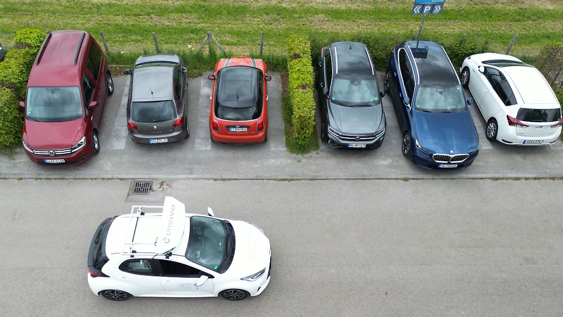 Pilotversuch an vor der Universität Hohenheim geparkten Fahrzeugen.