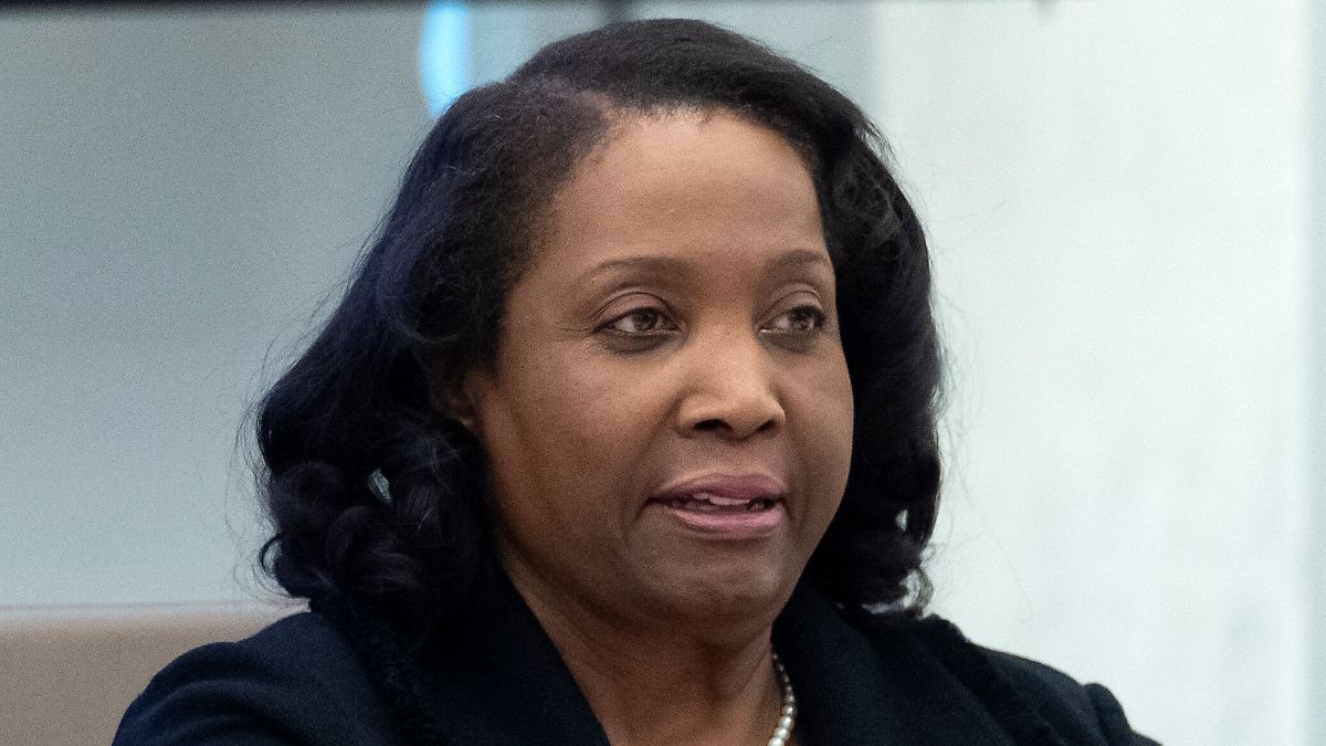 Fed-Gouverneurin: Trump will Cook mithilfe des Supreme Courts doch noch absetzen