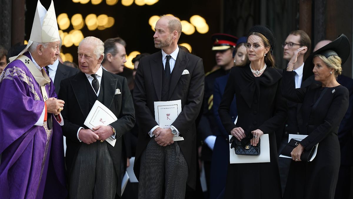 Camilla verpasst Trauerfeier: Die Royals verabschieden die Herzogin von Kent