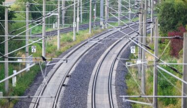 Neue Bahn-Strategie und Chefin: Schnieder senkt Pünktlichkeitsziele - "nichts Unmögliches verlangen"