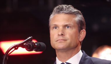 Minister nennt keinen Grund: Hegseth beordert Hunderte Generäle zu "seltsamem" Treffen