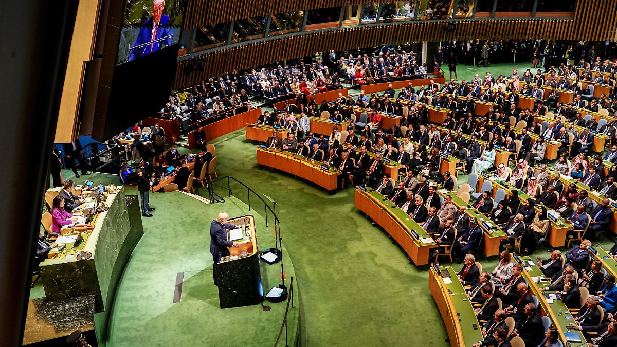 "Europa muss einen Gang zulegen": Trump stellt Bedingung für "sehr gewaltige" Russland-Zölle