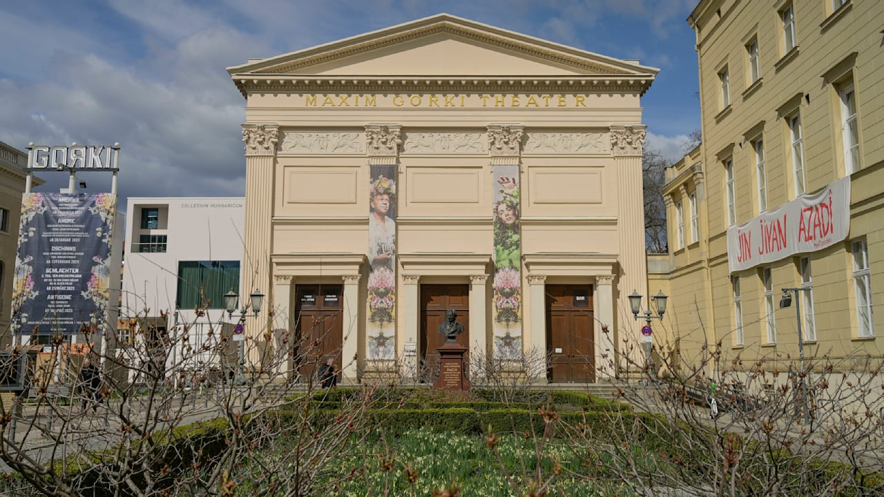 Berliner Gorki-Theater wirbt mit Antisemitismus | Regional