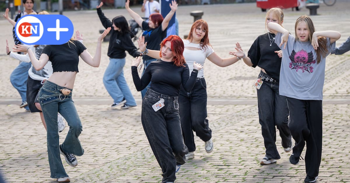 Warum 100 Menschen auf dem Rathausplatz in Kiel tanzten
