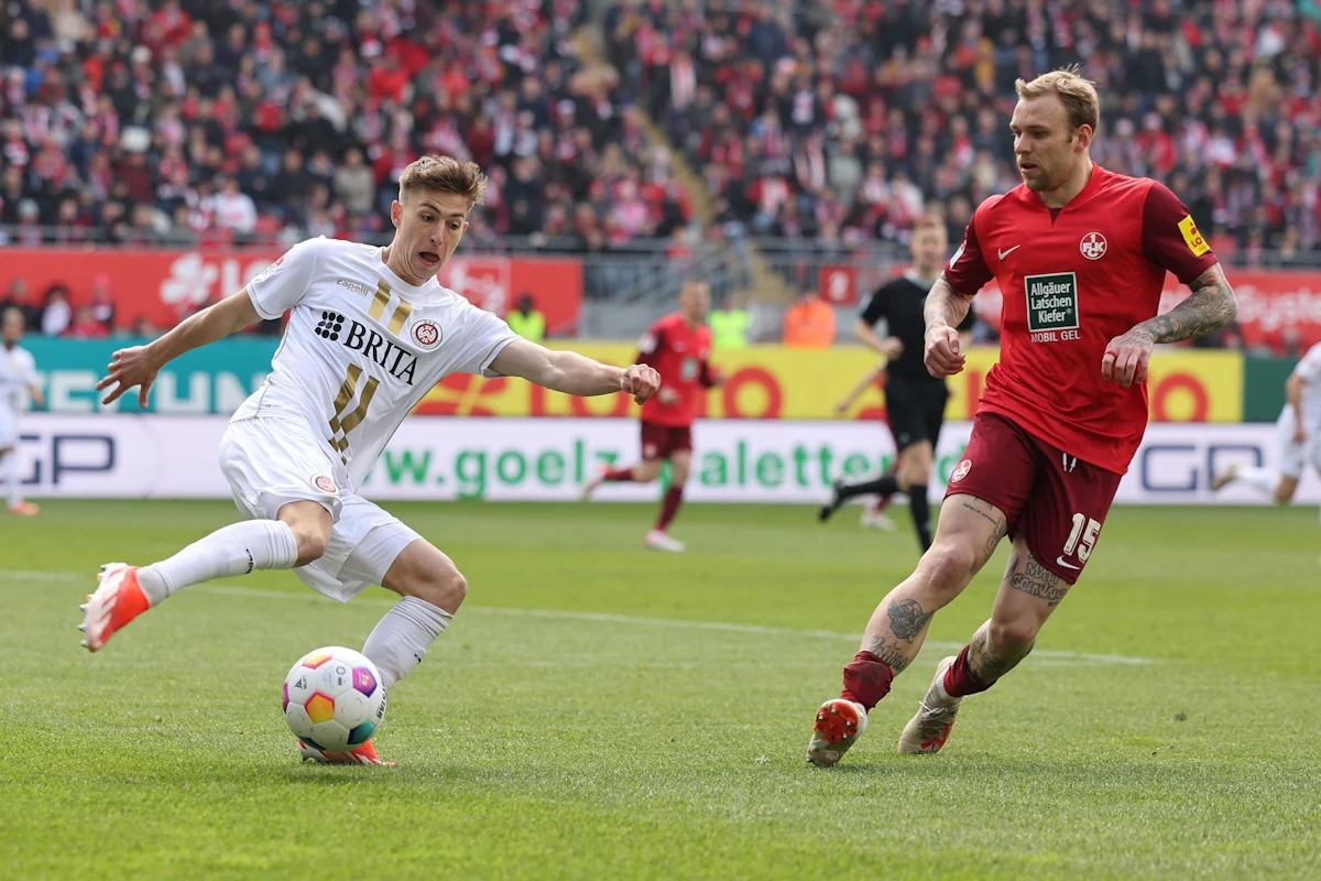 2. Fußball-Bundesliga - Kiels Verteidiger Puchacz wird nach Aserbaidschan verliehen - Sport