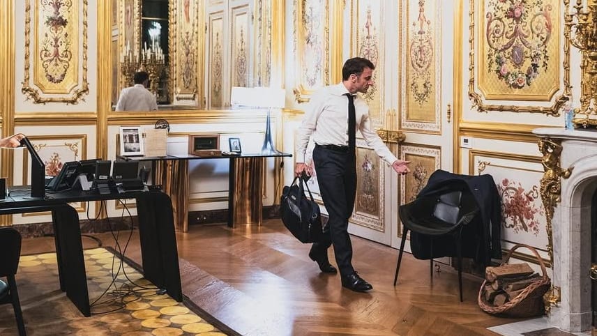 Frankreich soll sparen, doch Macron verprasste 40.000 Euro für Wein | Politik