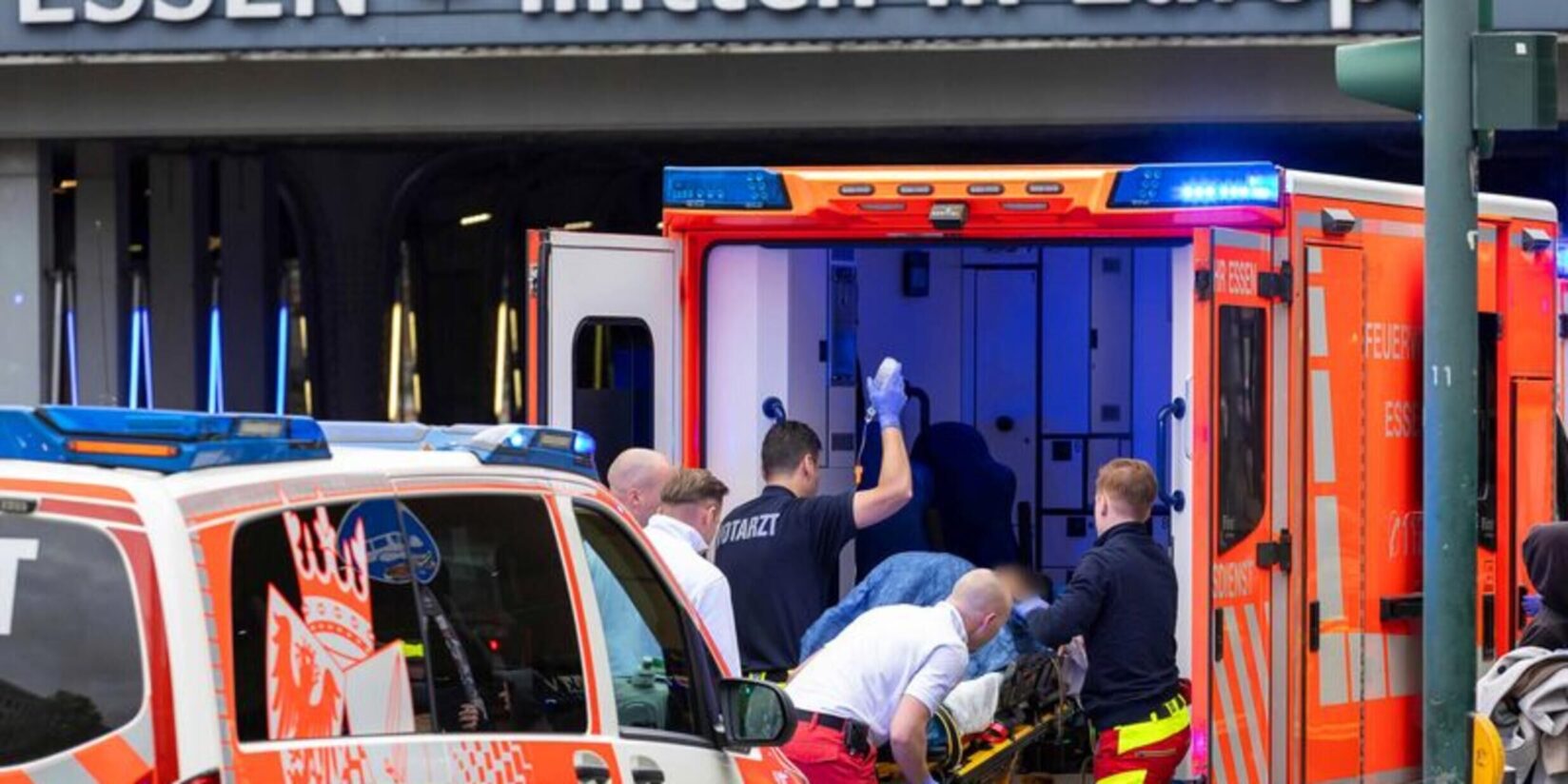 Frau nach Messerangriff in Lebensgefahr