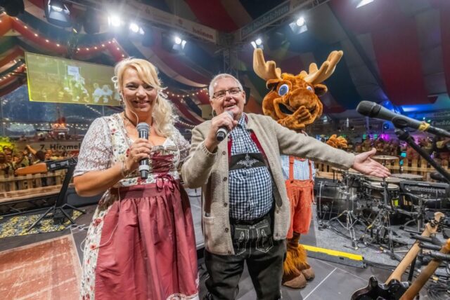 Uwe Kisker und Nicole Kruse beim Oktoberfest in Dortmund.