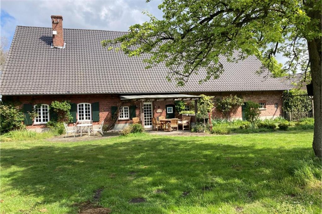 Außenaufnahme des Landhauses in Bocholt-Barlo, das zur Aufzeichnung der RTL-Show 