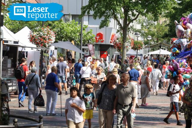 Volle Fußgängerzone beim Hombrucher Straßenfest.