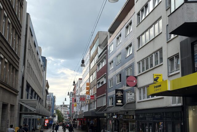 Häuser auf dem Westenhellweg in Dortmund.