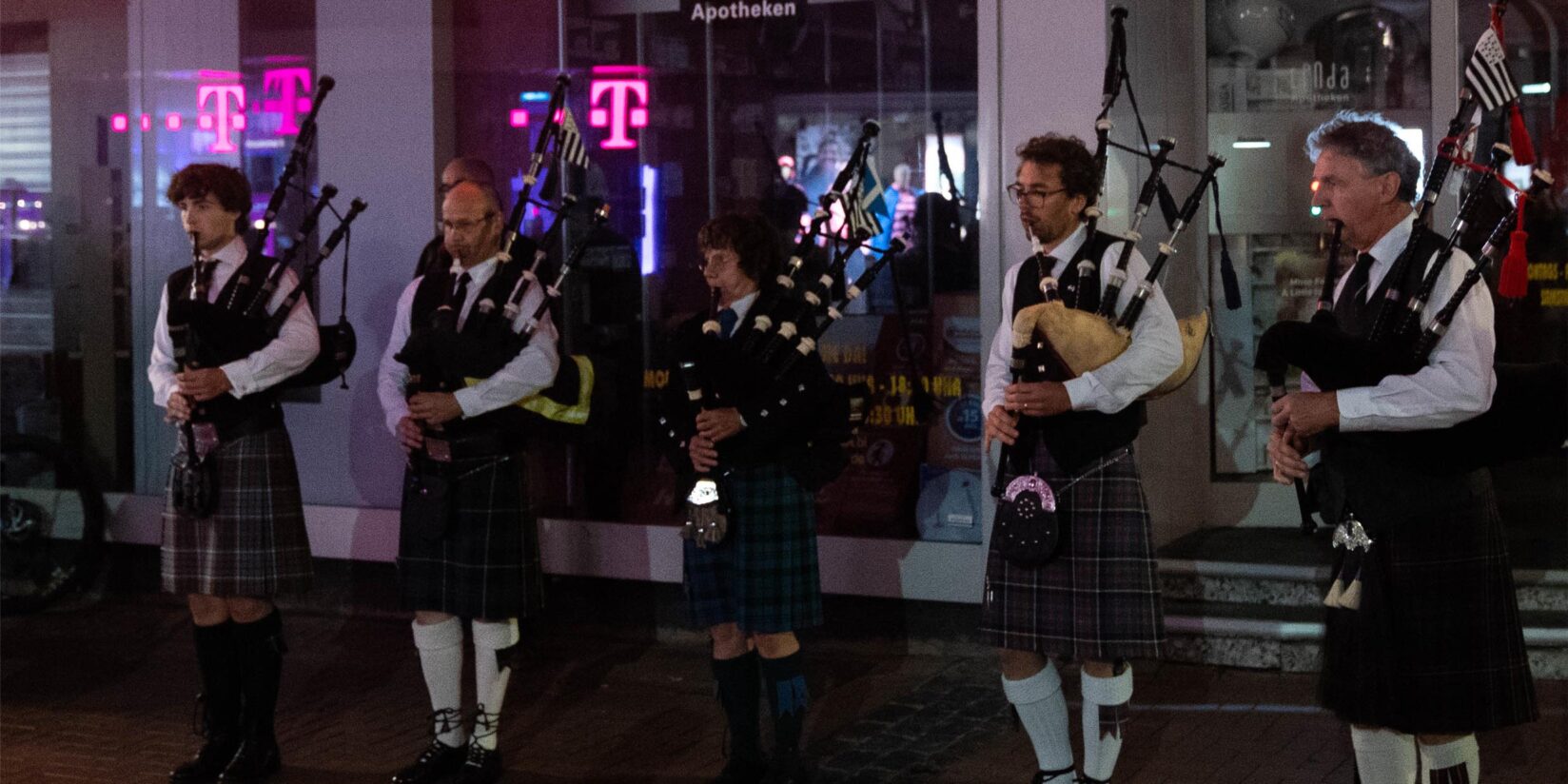 Irish Folk auf dem Castroper Marktplatz: Viele Bilder vom Nightshopping