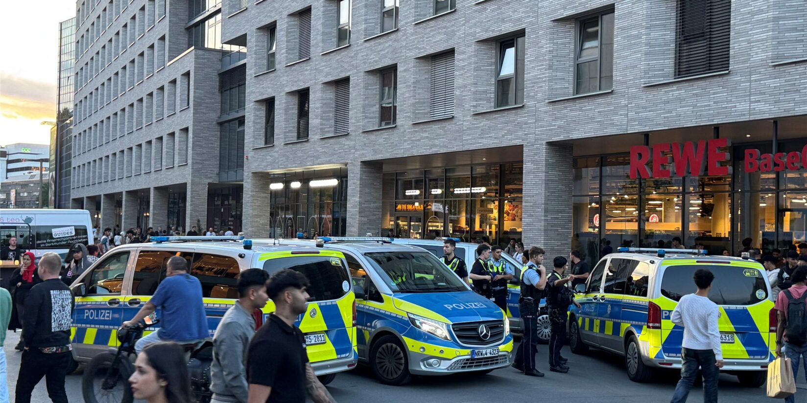 Mehrere Einsätze der Polizei rund um die Kampstraße