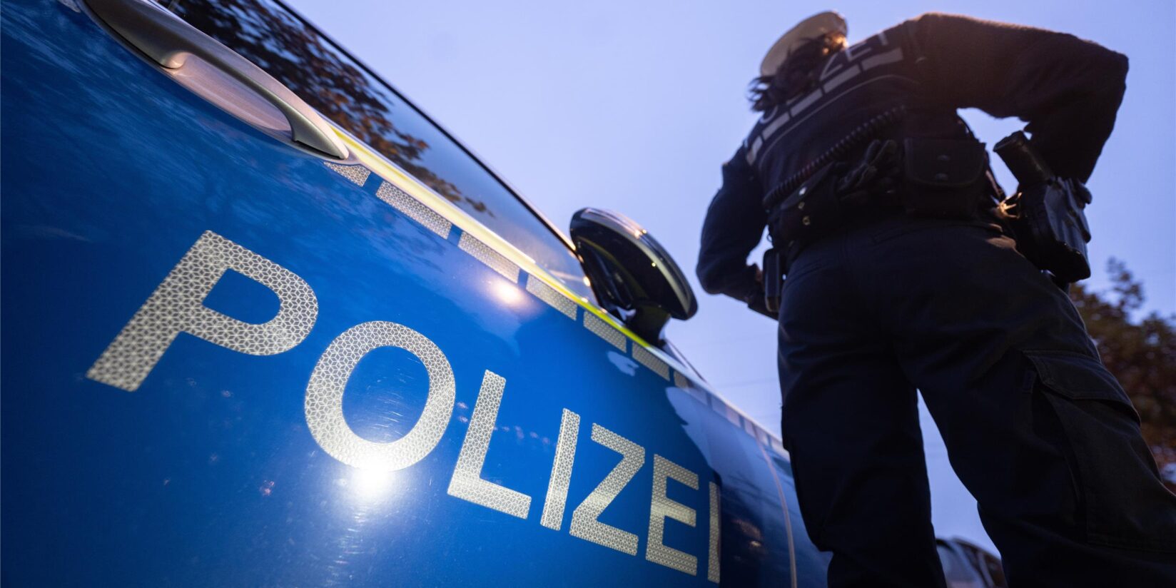 Unbekannter durchsucht Mercedes auf Kaufland-Parkplatz