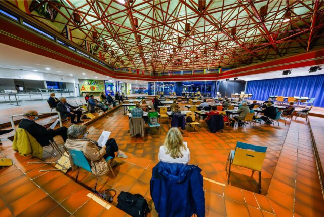 Ein Blick in eine Sitzung der Bezirksvertretung Lütgendortmund nach der Wahl 2020.