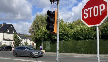Ampel regelt Zu- und Abfahrt an der B54