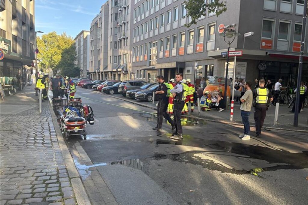 Bilder vom Brand auf der Kleppingstraße in der City von Dortmund am Freitag (19.09.).