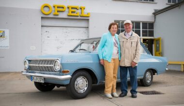 Rekord im Opel Rekord: Wir fahren seit 62 Jahren dasselbe Auto | Regional
