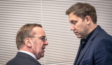 Klingbeil streicht Pistorius 10 Milliarden Euro Ukraine-Hilfe | Politik