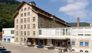 Deutscher Autozulieferer kündigt Dutzenden Mitarbeitern | Regional