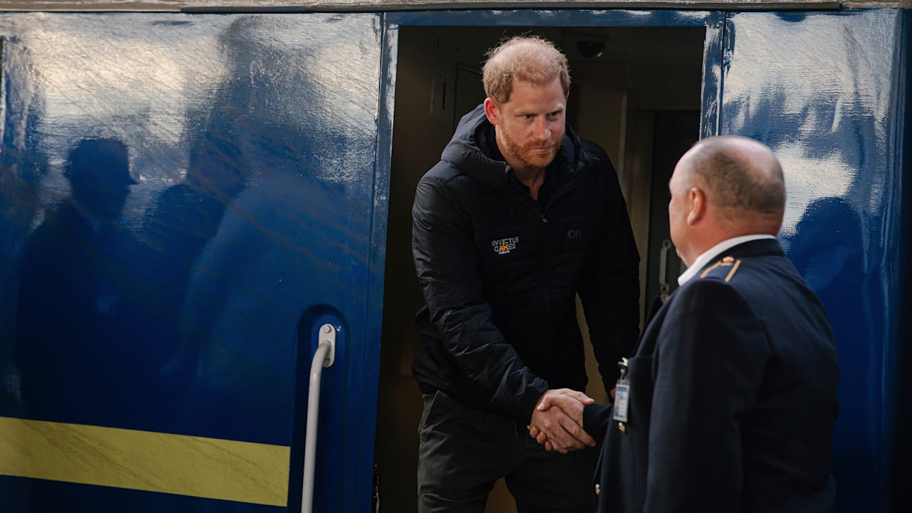 Prinz Harry: Überraschungsbesuch in der Ukraine | Unterhaltung
