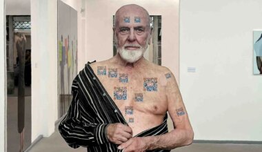 Kunst und KI: Ein 92-jähriger Maler weist der Kunstszene den Weg in die Zukunft - München