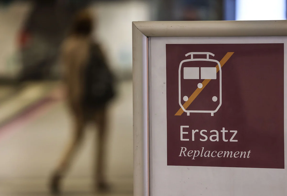 Nah- und Fernverkehr - Wichtige Bahnstrecke im Ruhrgebiet wochenlang gesperrt - Wirtschaft