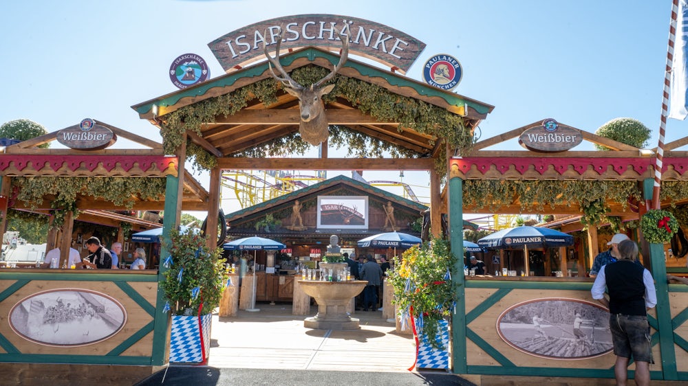In der „Isarschänke“ fließt heuer zum ersten Mal das Bier.